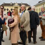 Bei der Ankunft vor Schloss Laxenburg